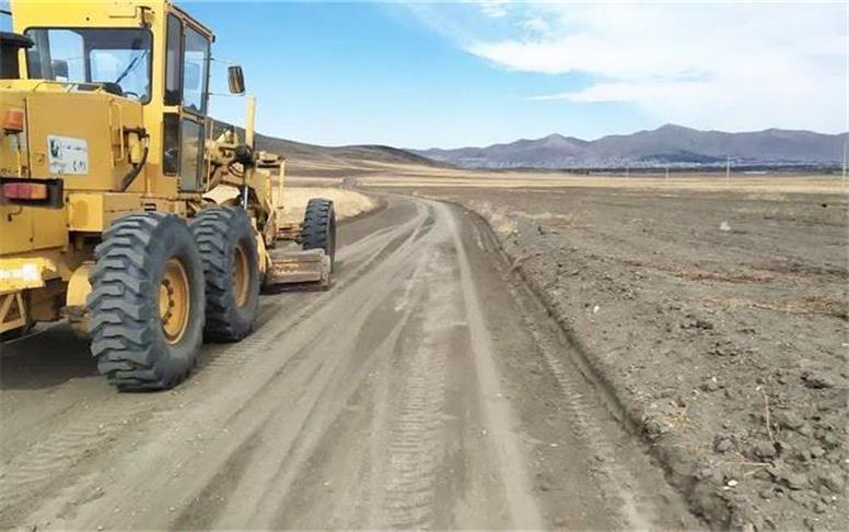 مرمت ۲۴۷ کیلومتر راه روستایی شنی در همدان