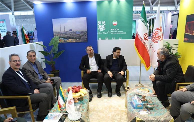 بازدید مشاور عالی رئیس سازمان محیط زیست و مدیرعامل پتروشیمی تبریز از غرفه ملی مس