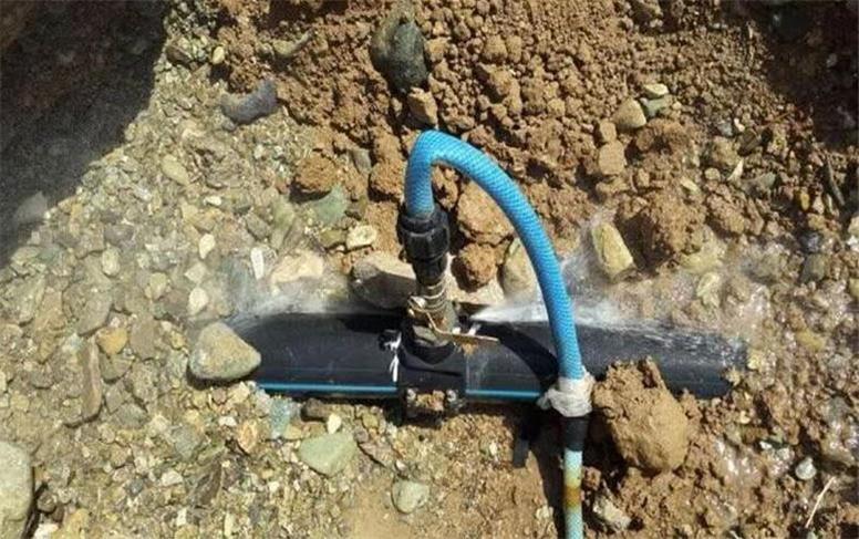 شناسایی و ساماندهی بیش از ۳۵۰۰ انشعاب غیرمجاز آب در همدان