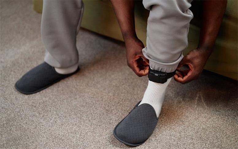 آزادی ۱۰۴۴  زندانی همدانی با ارفاقات قانونی و پابند الکترونیکی