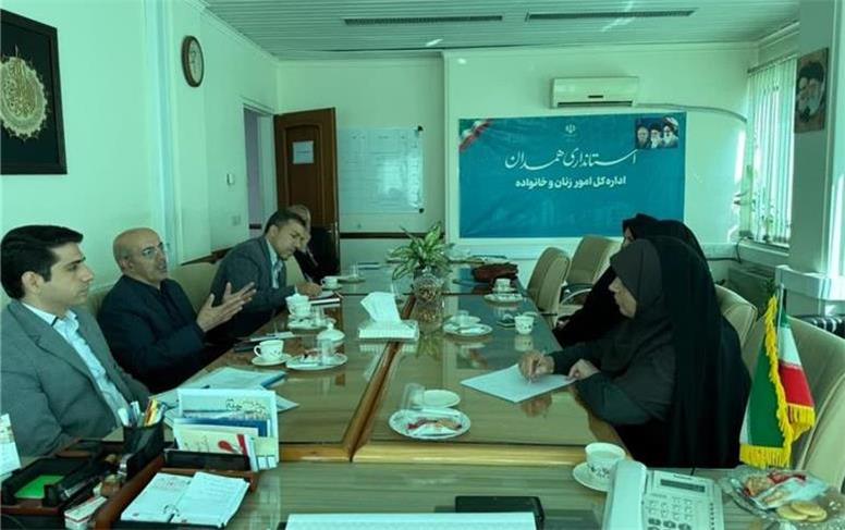 نشست‌های هم‌اندیشی با نخبگان به سمت تولید راهکارهای عملی هدایت شود