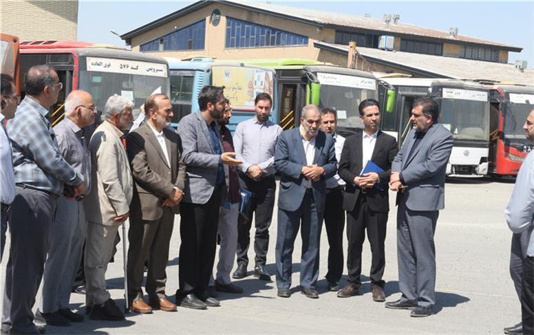 پس‌زدگی ترافیکی معضل همزمانی بازگشایی مدارس و ادارات همدان | استفاده از ناوگان اتوبوسرانی همدان اول مهر رایگان خواهد بود