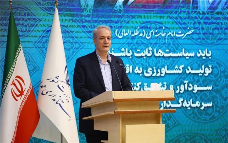 پرورش دام در روستاها نیازمند مجوز نیست| تولید سالیانه بیش از  ۳ میلیون تن گوشت مرغ در کشور