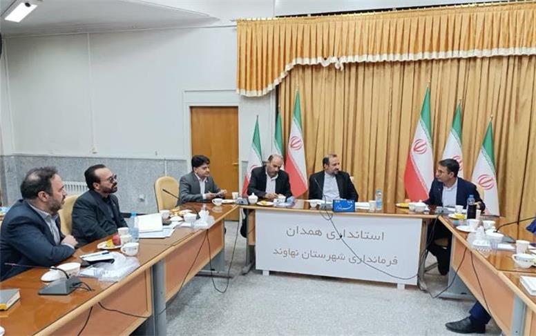 سطح خدمات ارتباطی در مناطق شهری و روستایی نهاوند بهبود یابد | احداث ۱۲ سایت جدید در نهاوند