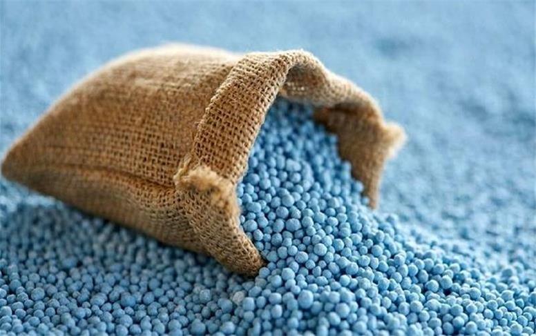 توزیع ۸۷ هزار تن کود یارانه‌ای بین کشاورزان همدانی