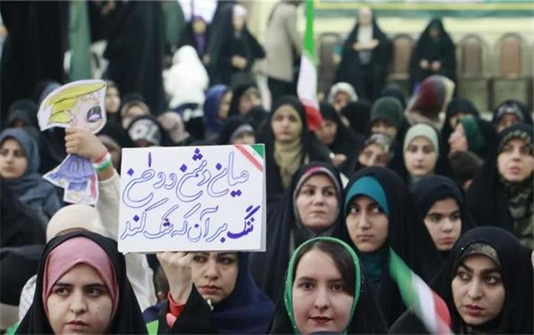 گزارش تصویری | گردهمایی دختران «جان‌فدای وطن» با همراهی پرچم متبرک رضوی
