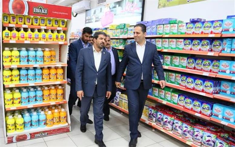 استاندار همدان: علاوه بر برخورد با متخلفان، از کسبه منصف تقدیر می‌کنیم