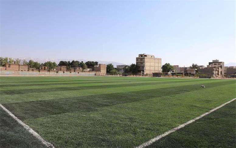 پایان انتظار ورزشکاران نهاوند؛ چمن شهید سلیمانیان آماده بهره‌برداری