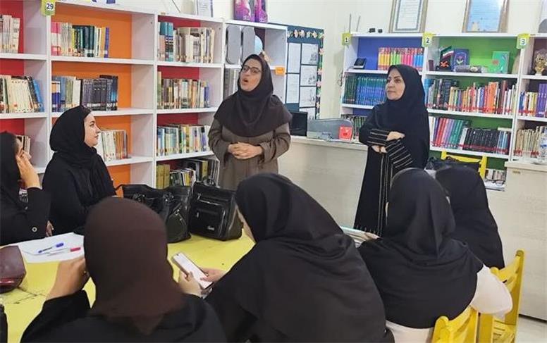 کارگاه «فن بیان و قصه گویی» در دوره تربیت مربی کانون همدان
