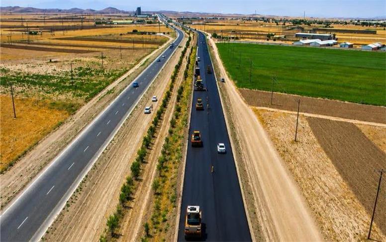 همدان بهسازی راه‌ها را شتاب داد؛ ۵۱ نقطه حادثه‌خیز رفع شد
