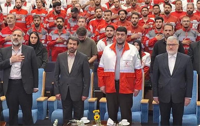 تجلیل ملی از استاندار همدان در روایت حماسه خدمت‌رسانی در روزهای جنگ