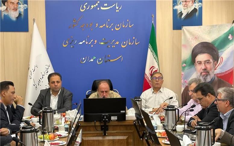 مانع‌زدایی از معادن همدان؛ تأکید بر تکمیل زنجیره ارزش و جلوگیری از خام‌فروشی