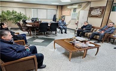 نشست مدیر مخابرات منطقه همدان با پیمانکاران؛ تمرکز بر تأمین پایدار تجهیزات و تسریع توسعه شبکه فیبر نوری